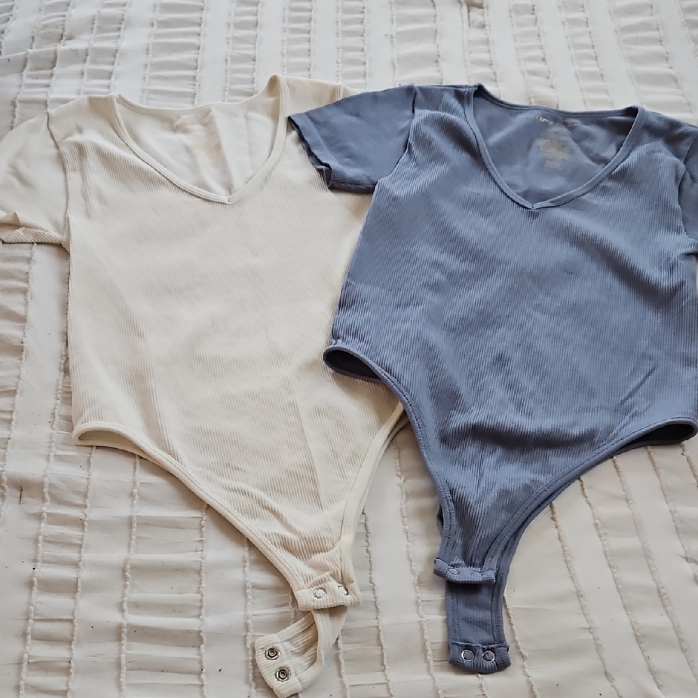 XS Two V-Neck Women's Bodysuits -